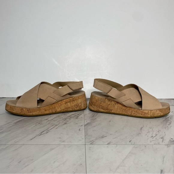 Eileen Fisher Wedge Heel Tan Sandal 9 - Picture 6 of 12